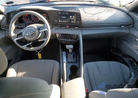 2023 Hyundai Elantra Sel z USA, uszkodzony, nr VIN 5NPLM4AG1PH101663